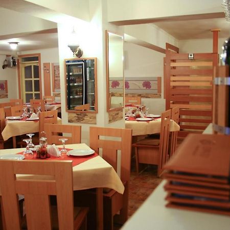 Pension Varadia Oradea Ngoại thất bức ảnh